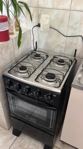 Fogão 4 bocas com forno