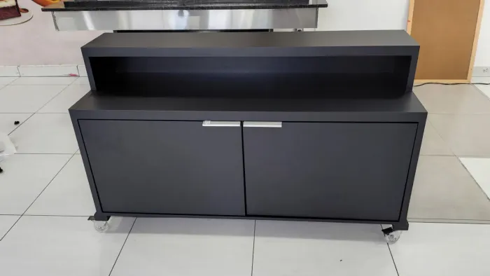 ENVELOPAMENTO DE MÓVEIS ,LETRAS CAUXAS EM PVC E ADESIVO EM GERAL.