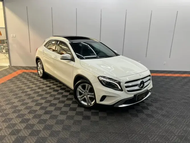 Mercedes-Benz GLA 250 Vision 2.0 TB 16V 211cv Aut. 2015