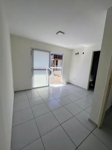 Excelente Triplex em Nova Parnamirim no Condominio Bosque da Árvores