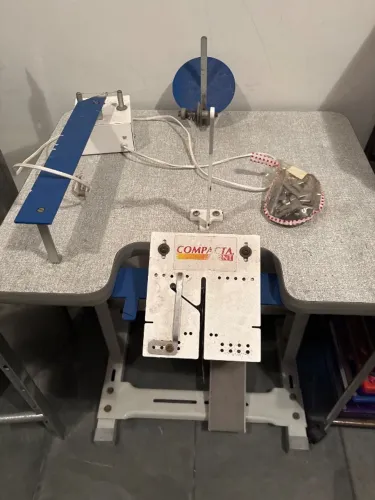MÁQUINA DE FAZER LAÇO