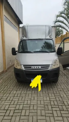 Caminhão Iveco 55C16 2010 pronto para o trabalho!