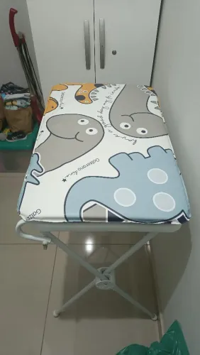 Banheira de bebê com suporte 