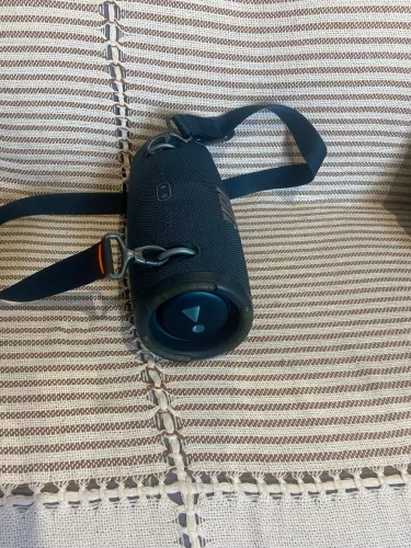 Vende-se JBL X-treme 3 em bom estado!