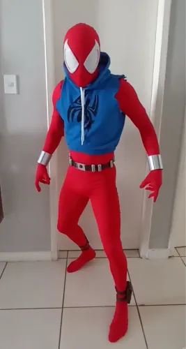 Vendo traje homem aranha