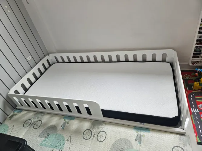 Cama montessori + colchão 