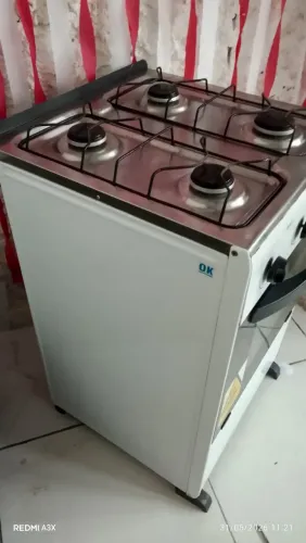 Fogão e sofá