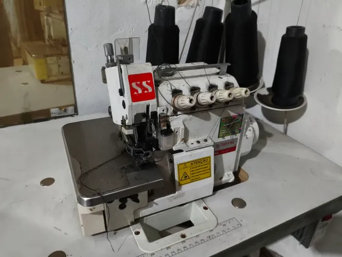 Máquina de costura