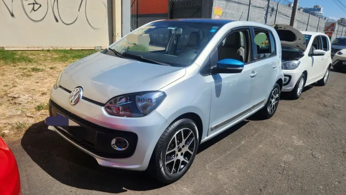Volkswagen Up! Move 1.0 TSI Total Flex 12V 5P 2016