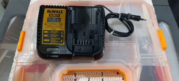 Carregador bateria Dewalt