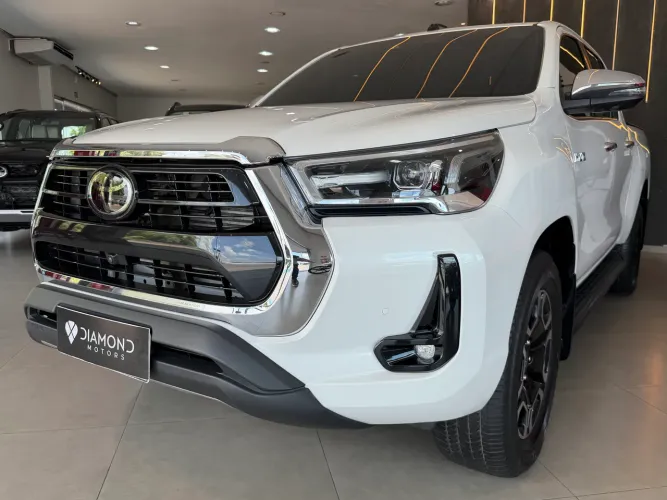 Toyota Hilux CD SRX 4X4 2.8 TDI 16V Diesel Aut. 2024