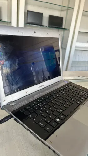 Notebook Samsung i3 4gb 320hd - até 12x no cartão 