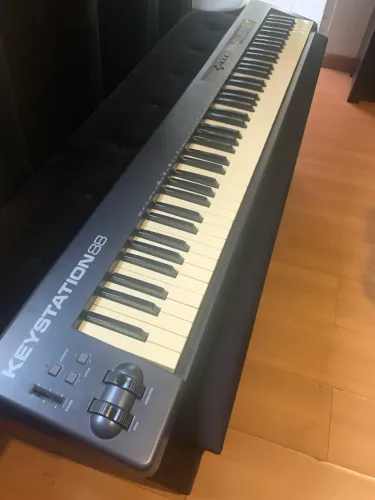 Teclado Controlador Midi USB M Audio Keystation 88 Teclas