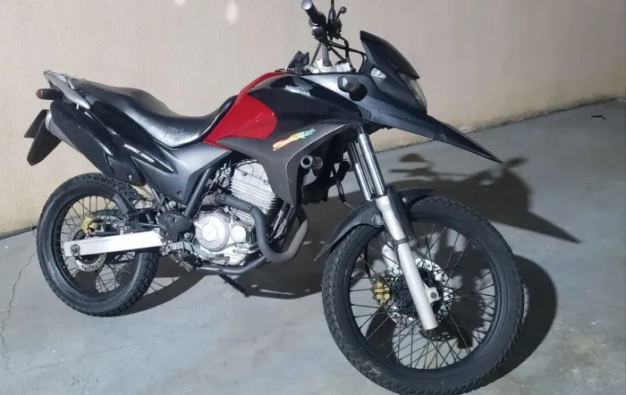 Vendo ou Troco XRE 300