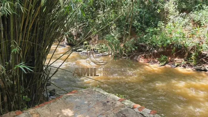 Imóvel para venda possui 250 metros quadrados com 3 quartos em Centro - Monteiro Lobato -