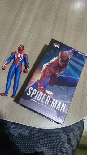 Vendo boneco homem aranha
