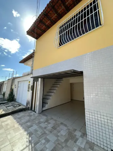 ALUGO CASA DUPLEX NO PLANLTO VINHAIS II