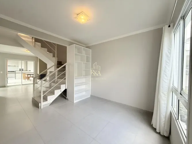 Casa com 180m² para Locação | 4 Dormitórios, Escritório, Lareira, Espaço Gourmet