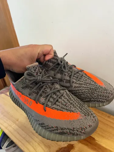 Yeezy Boost 350 v2 Beluga
