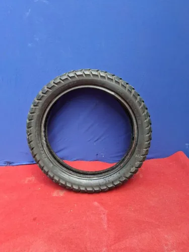 Pneu de moto