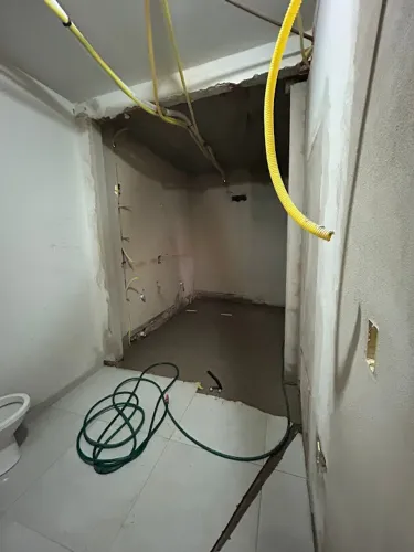 ALUGA-SE SALA COMERCIAL - R$ 1.900,00/mês