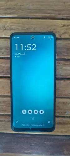 vendo im celular Moto G 34 em bom estado nao tem arranhoes e munca deu defeito