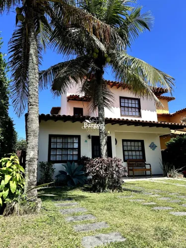 Casa duplex com 4 quartos sendo 2 suítes a venda no Bairro Baía Formosa em Armação dos Búz