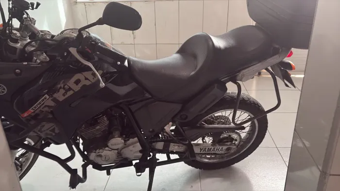 Tenere 250,belíssima motocicleta sem pendências nenhuma de documentação e manutenção 