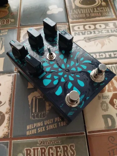 Krozz Devices Krakenheart V2: pedal de Uni-Vibe