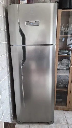 Geladeira Electrolux Frost Free 310L Inox - Excelente Estado!