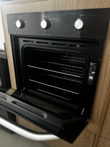 Forno elétrico de embutir 80L