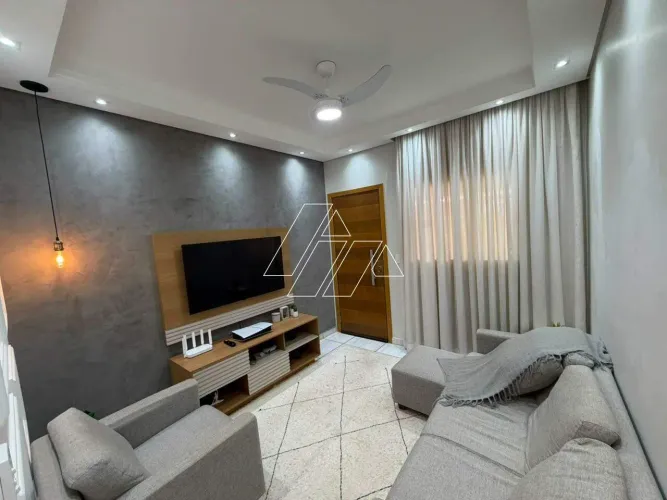 Casa à venda, 2 quartos, 1 suíte, Jardim Santa Antonieta - Marília/SP