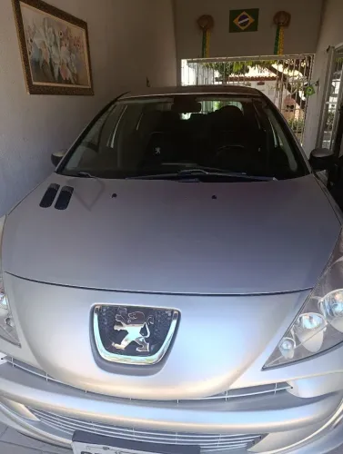 Peugeot 207 Sed. Passion XR Sport 1.4 Flex 8V 4P 2013