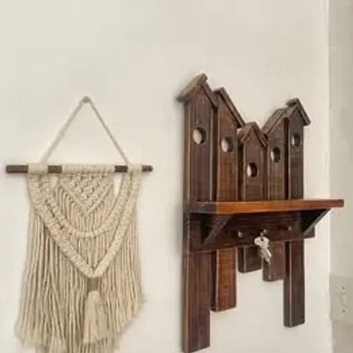 Porta Chaves Rústico Madeira Modelo Casinha + Mini Painel Macramê