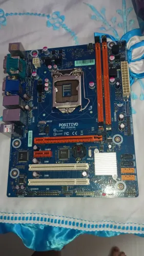 Placa Mãe Positivo Pos-pih81dl Lga 1150 Com Defeito (Não Dá Vídeo)