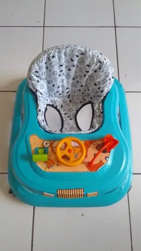 Andador de bebê safari II
