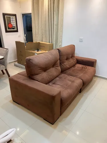 Sofá retrátil marrom