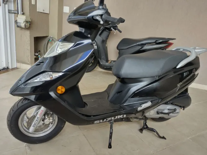 Suzuki Burgman 125i abaixo da Fipe ótimo estado
