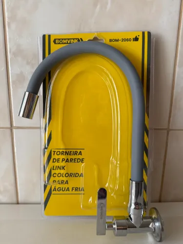 Torneira de parede link colorida, para água fria