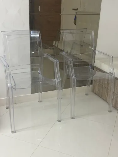 2 Cadeiras acrílico 