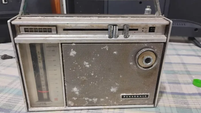 Rádio Panasonic RF1600b