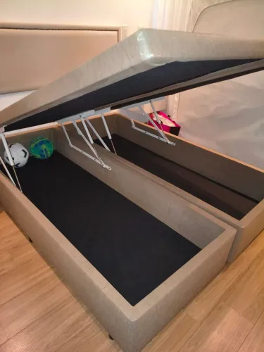 Vendo cama box casal Queen e uma cabeceira