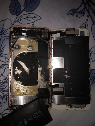 Carcaça de iPhone 8