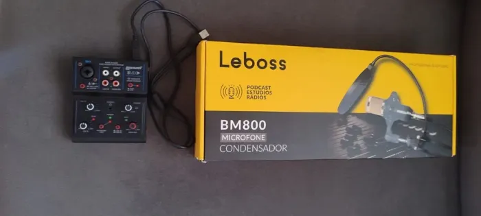 kit transmissoes ao vivo youtube podcast com interface, microfone e fones