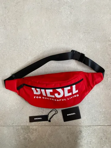 Pochete Diesel Vermelha