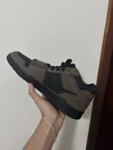 Tênis Travis Scott x Jordan Jumpman Jack TR Dark Mocha - 42.5 - Novo