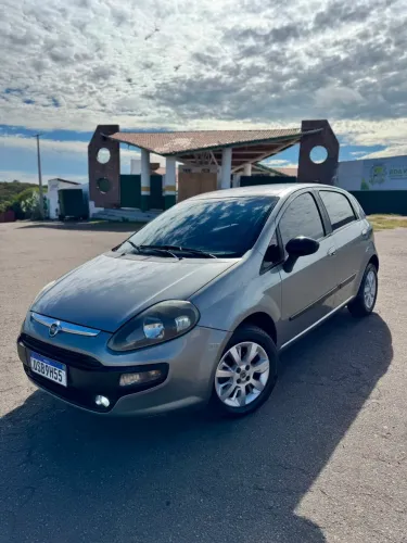 Fiat Punto Attractive 1.4 Fire Flex 8V 5P 2014