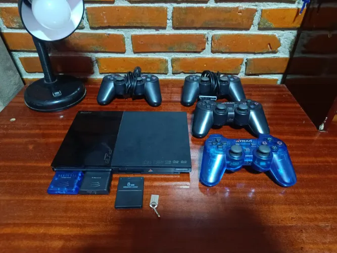 ? PS2 Slim SCPH-90006 ORIGINAL + MATRIX 1.93 + 4 CONTROLES + JOGOS