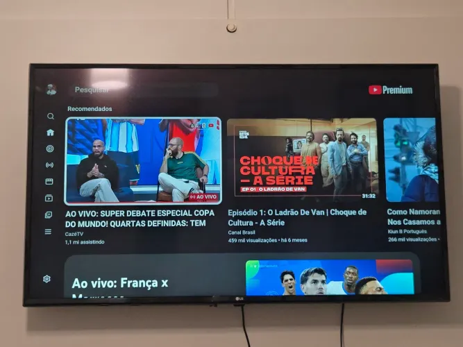 TV LG 49" 4K Smart (49UM731C0SA) - WebOS - Excelente estado
