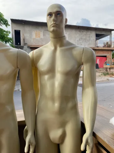 Manequim masculino